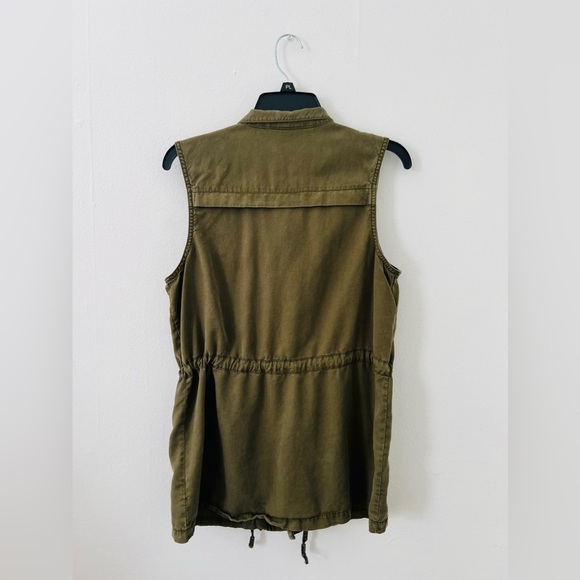 ‼️FINAL SALE MUST GO‼️💚✨UNIVERSAL THREAD‎ SLEEVELESS SHIRT✨💚 - Picture 2 of 7